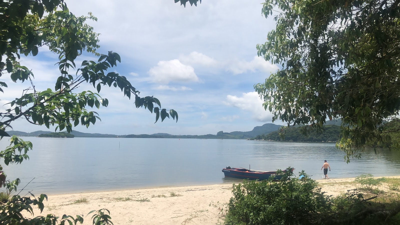 Ilha das Flores Beach photo #8