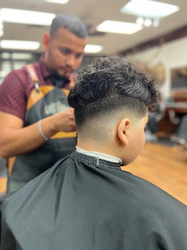 Barber Shop «Luis Barber Classic Barbershop», reviews and photos, 1135 Bell Rd, Antioch, TN 37013, USA