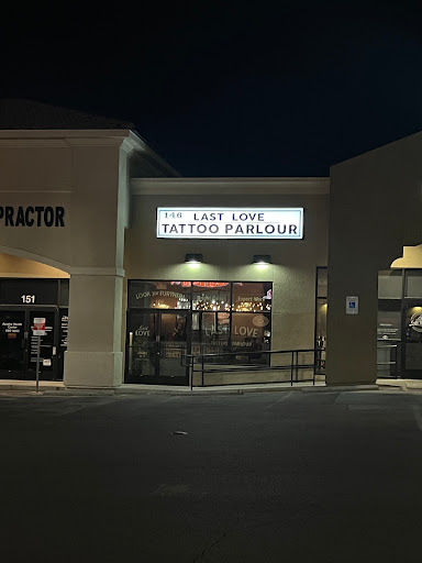 Explore hand name tattoo ideas, creative tattoo ideas in Las Vegas, available at Last Love Tattoo Parlour