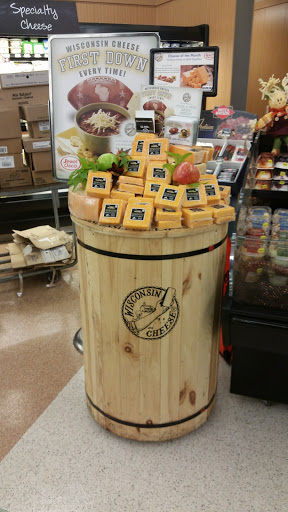 Grocery Store «Jewel-Osco», reviews and photos, 4 E Ogden Ave, Westmont, IL 60559, USA