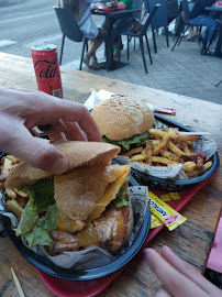 Plats et boissons du Restaurant de hamburgers Doudou Burgers à Les Vans - n°12