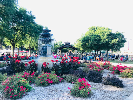 Park «Billie Limacher Bicentennial Park», reviews and photos, 201 W Jefferson St, Joliet, IL 60432, USA