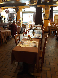 Atmosphère du Restaurant français Restaurant Café-Théâtre La Charrette à Romans-sur-Isère - n°16