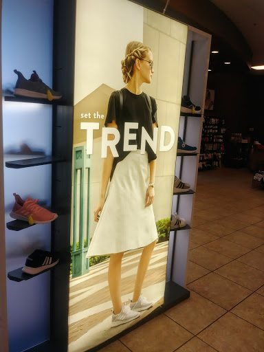 Shoe Store «Famous Footwear», reviews and photos, 1140 Harter Pkwy, Yuba City, CA 95993, USA