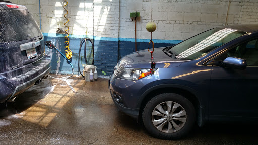 Car Wash «Forest Glen Hand Car Wash», reviews and photos, 5322 N Elston Ave, Chicago, IL 60630, USA