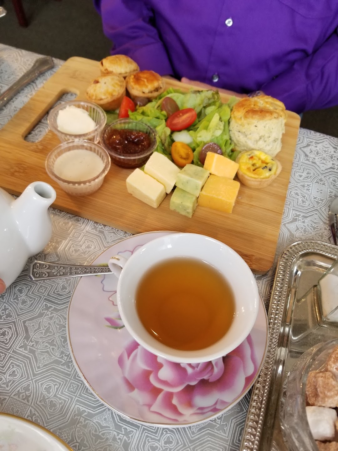 Tinas Traditional Tea Room - Columbus IN