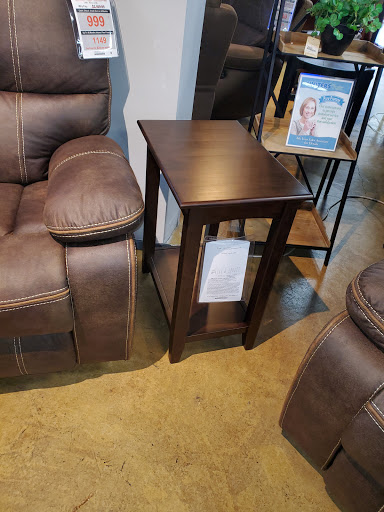 Furniture Store «Furniture Factory Outlet», reviews and photos, 1162 Gateway Loop, Springfield, OR 97477, USA