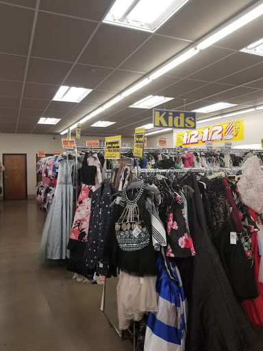 Clothing Store «Half Of Half Name Brand Clothing», reviews and photos, 4720 S Cooper St, Arlington, TX 76017, USA