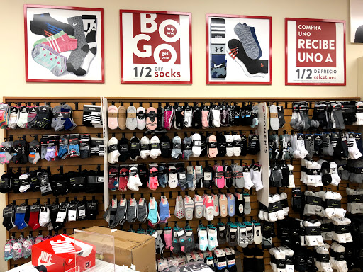 Shoe Store «Famous Footwear», reviews and photos, 40-24 College Point Blvd, Flushing, NY 11354, USA