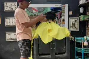 Pangkas Rambut Jawa "Lek Koes" image