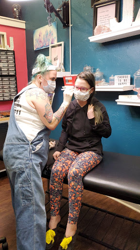 Tattoo Shop «Oshkosh Tattoo & Good Girl», reviews and photos, 223 N Main St, Oshkosh, WI 54901, USA