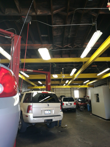 Muffler Shop «Mustang Auto Repair», reviews and photos, 3120 S Austin Blvd, Cicero, IL 60804, USA