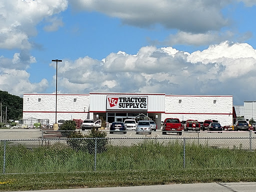 Home Improvement Store «Tractor Supply Co.», reviews and photos, 176 Finley Rd, Belle Vernon, PA 15012, USA
