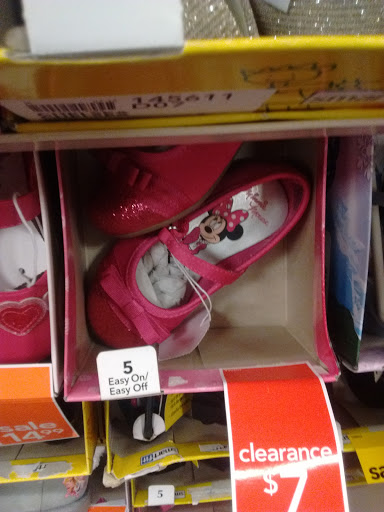 Home Goods Store «Shopko La Crosse North», reviews and photos, 2400 Rose St, La Crosse, WI 54603, USA