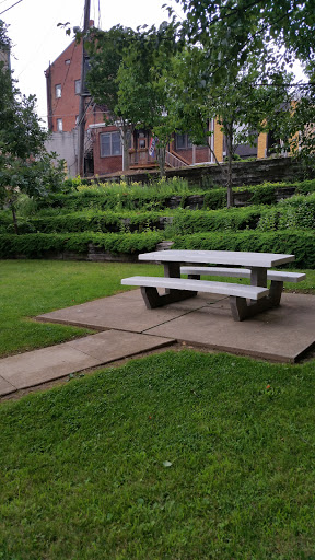 Dessert Shop «Downtown Perk & Desserts Oasis», reviews and photos, 145 W Main St, Ashland, OH 44805, USA