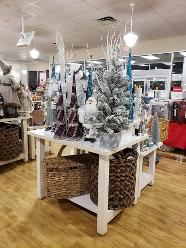 Department Store «T.J. Maxx and HomeGoods», reviews and photos, 35 Talcottville Rd, Vernon, CT 06066, USA