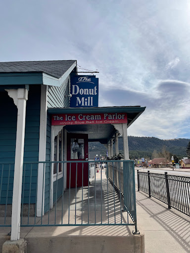 Donut Shop «Donut Mill», reviews and photos, 310 E Midland Ave, Woodland Park, CO 80863, USA