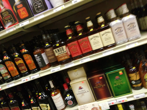 Liquor Store «Burlington Wine and Spirits», reviews and photos, 43 Middlesex Turnpike, Burlington, MA 01803, USA