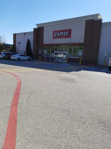 Office Supply Store «Staples», reviews and photos, 4400 Belt Line Rd, Addison, TX 75001, USA