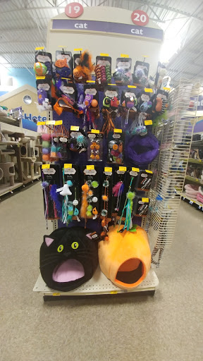 Pet Supply Store «PetSmart», reviews and photos, 1733 S Stapley Dr, Mesa, AZ 85204, USA