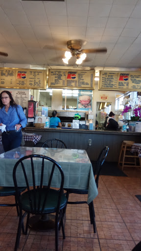 American Restaurant «Classic Burgers of Los Gatos», reviews and photos, 15737 Los Gatos Blvd, Los Gatos, CA 95032, USA