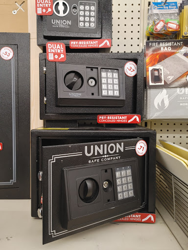 Hardware Store «Harbor Freight Tools», reviews and photos, 34900 Groesbeck Hwy, Charter Twp of Clinton, MI 48035, USA