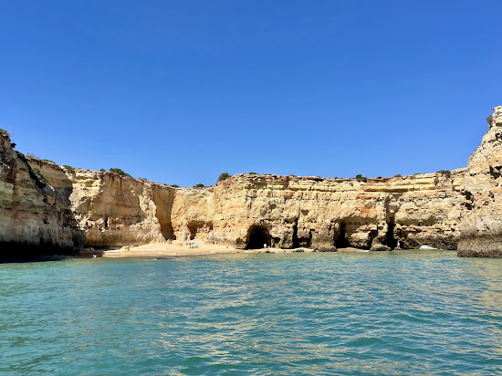 Praia da Estaquinha