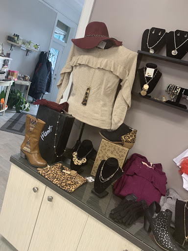 Beauty Salon «Doubletake Salon», reviews and photos, 7220 Burlington Pike, Florence, KY 41042, USA