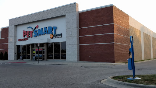 Pet Supply Store «PetSmart», reviews and photos, 2389 Taylor Park Dr, Reynoldsburg, OH 43068, USA