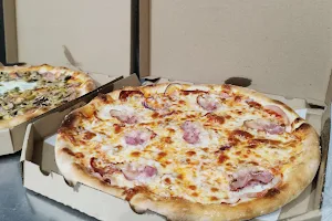 Pizza Majster Močenok image