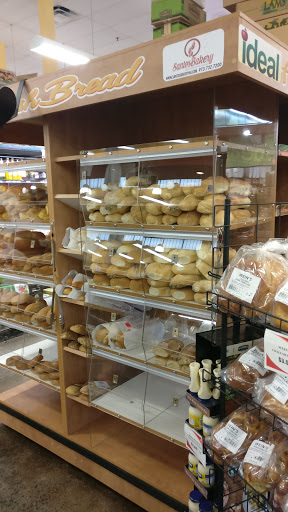 Shopping Mall «Rochdale Village Shopping Mall», reviews and photos, 169-65 137th Ave, Jamaica, NY 11434, USA