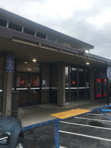 Bank «Wells Fargo Bank», reviews and photos