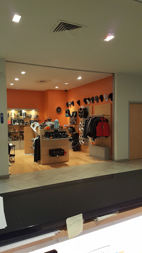 Mercedes Benz Dealer «Silver Star Motors», reviews and photos, 36-11 Northern Blvd, Long Island City, NY 11101, USA