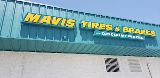 Tire Shop «National Auto Service Center», reviews and photos, 1810 Main St, Dunedin, FL 34698, USA