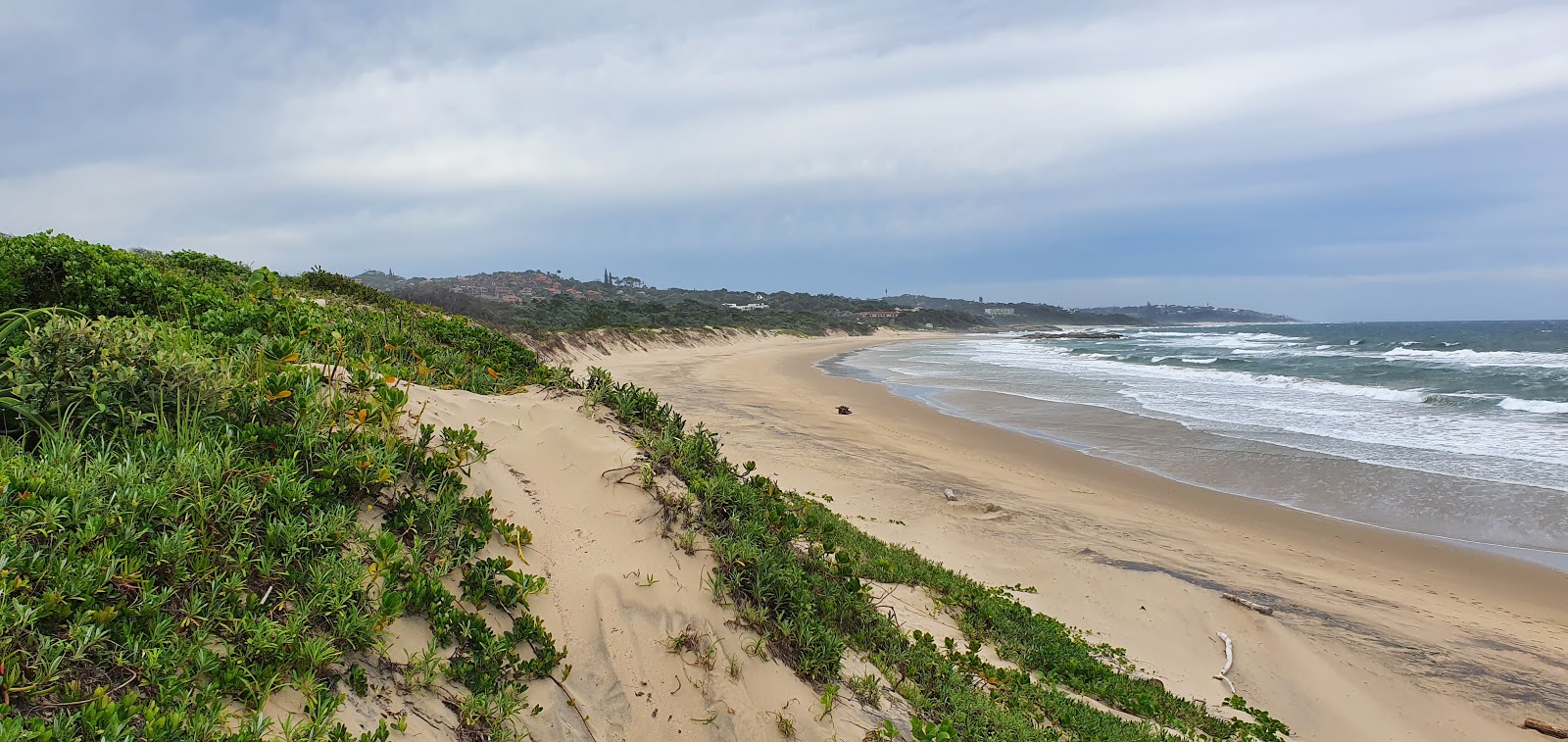 San Lameer beach的照片 带有宽敞的海湾