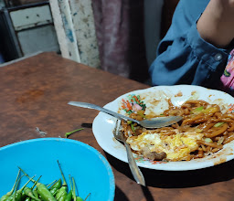 Warung nasi goreng nyata rasa Pak Yanto photo