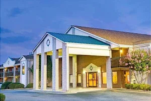 Days Inn by Wyndham Mooresville Lake Norman image