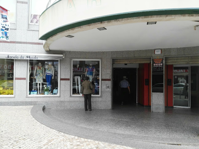 Comentários e avaliações sobre o Laranjeiro Shopping Center