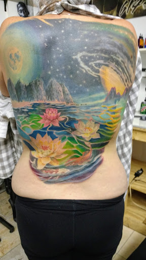 Tattoo Shop «Under the Gun Tattoo Studio», reviews and photos, 3998 Alum Creek Dr, Columbus, OH 43207, USA