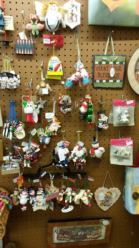 Shopping Mall «Old Town Shopping Center», reviews and photos, 2528 S Campbell Ave, Springfield, MO 65807, USA