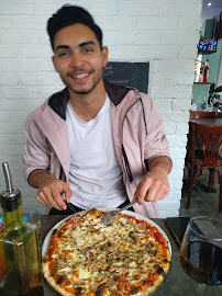 Pizza du Restaurant italien le RIVA à Aix-les-Bains - n°12