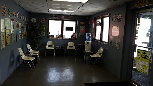 Auto Repair Shop «Friend Lee Auto», reviews and photos, 7437 Royalton Rd, North Royalton, OH 44133, USA