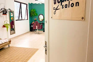 Tropical Salon image