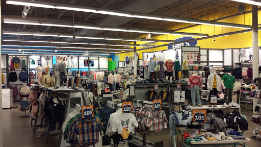 Clothing Store «Old Navy», reviews and photos, 400 S State Rd, Springfield, PA 19064, USA