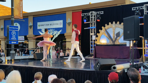 Shopping Mall «Fifth Avenue Shopping District», reviews and photos, 7083 E 5th Ave, Scottsdale, AZ 85251, USA