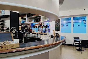 Cafe’ Regina Bar image