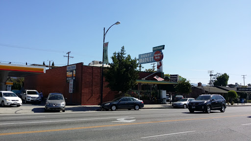 Grocery Store «Handy Market, Wine Store, Craft Beer Shop, Bottle Shop, Choice Meats», reviews and photos, 2514 W Magnolia Blvd, Burbank, CA 91505, USA