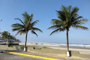 Praia Central image