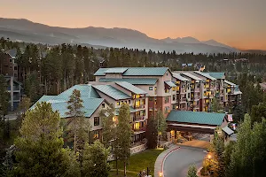 Hilton Grand Vacations Club Valdoro Mountain Lodge Breckenridge image