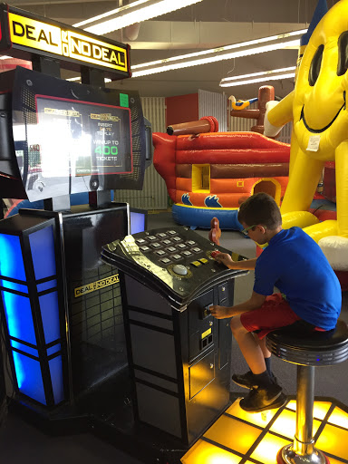 Movie Theater «Regal Cinemas Seymour 8», reviews and photos, 357 Tanger Blvd, Seymour, IN 47274, USA